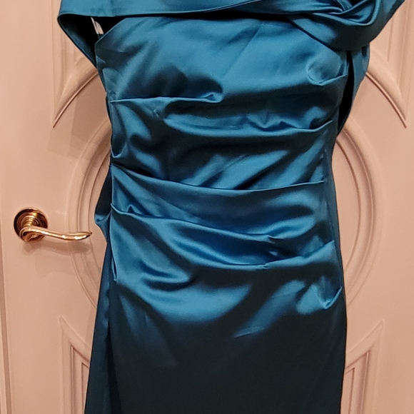 Talbot  Runhof Evening Dress - Picture 3 of 5